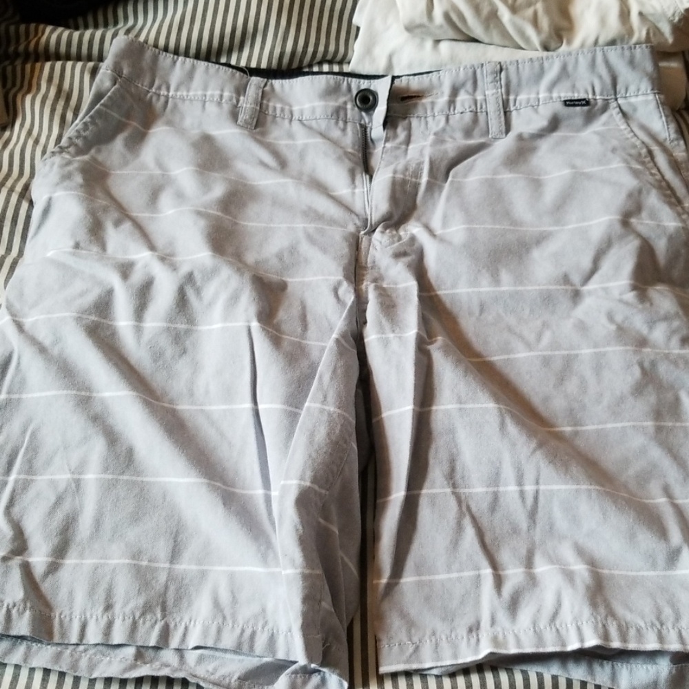 Grey short